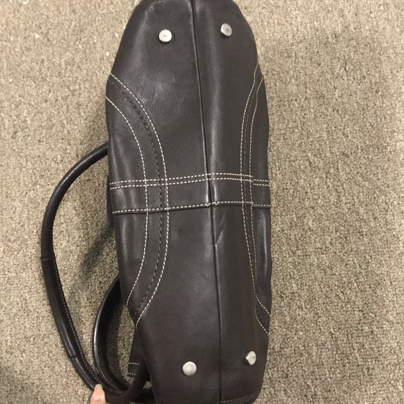 Chocolate brown leather buckle coach shoulder bag - Picture 2 of 6